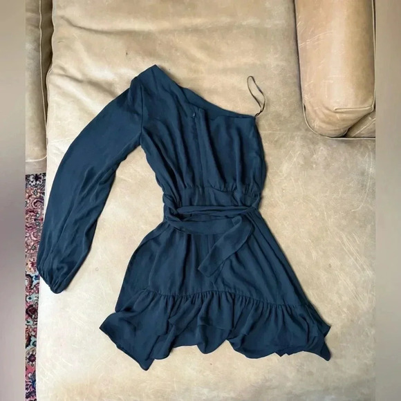 Krisa One Shoulder Ruffle Dress in Black Women’s Size XS - Picture 6 of 8